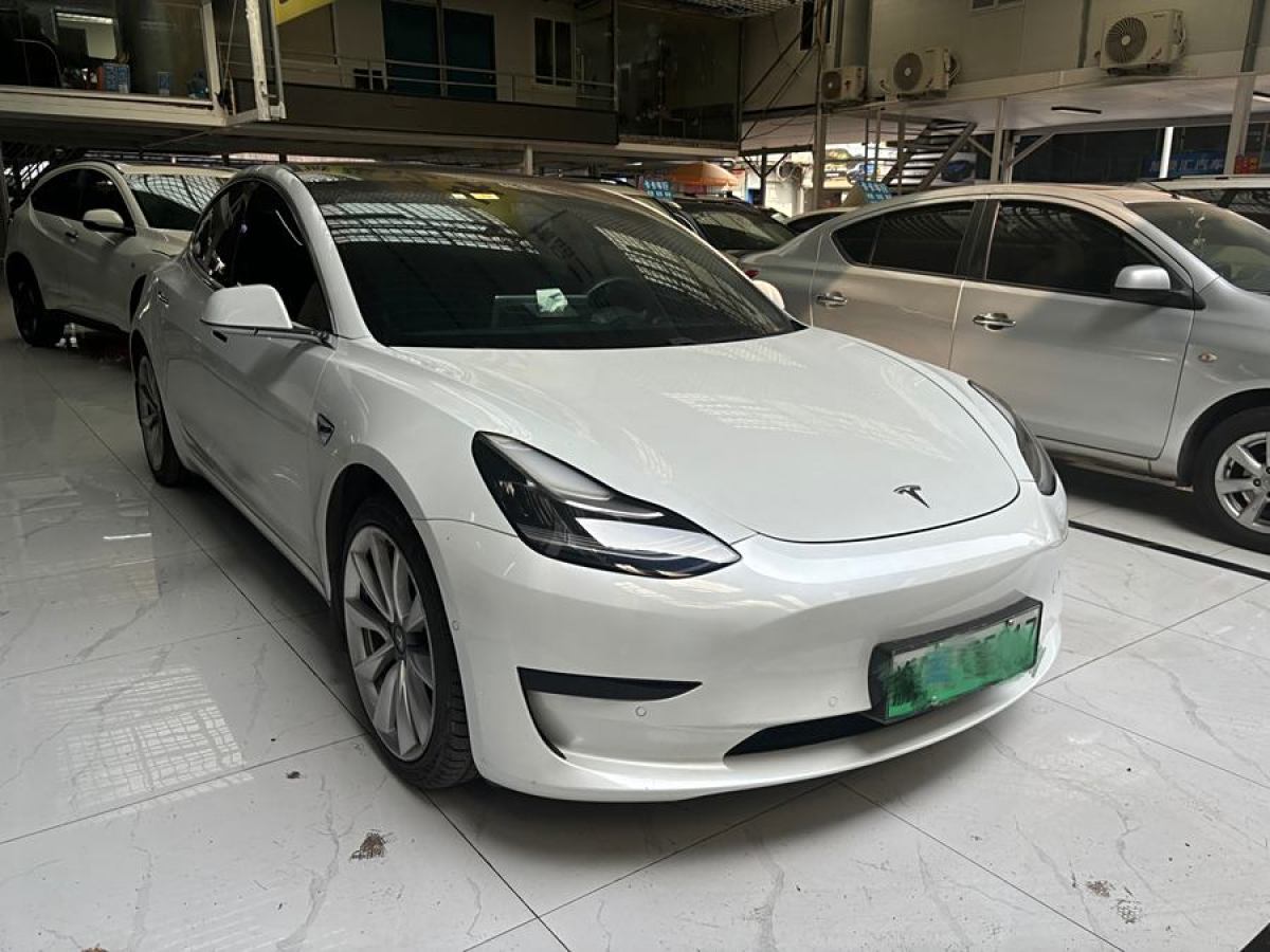 特斯拉 Model 3  2020款 改款 標(biāo)準(zhǔn)續(xù)航后驅(qū)升級版圖片