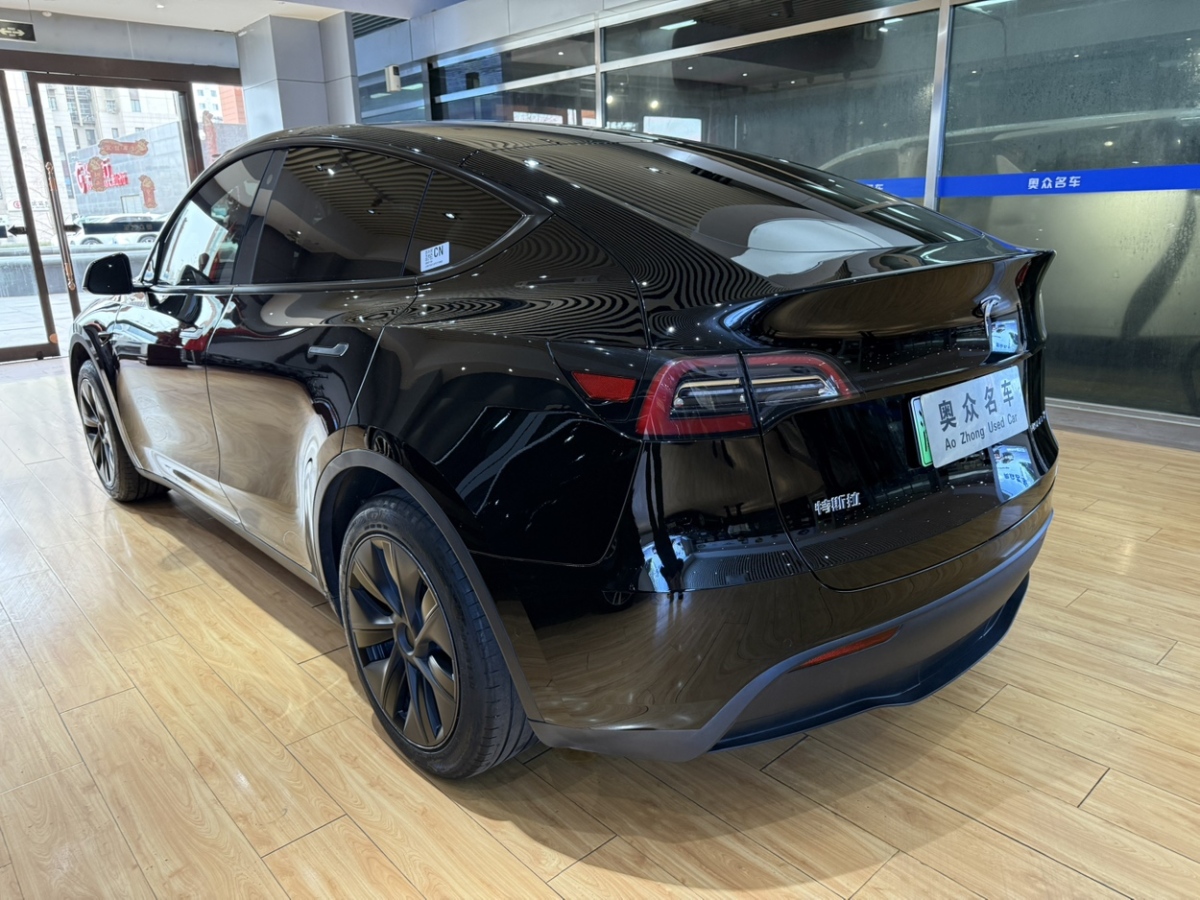 特斯拉 Model Y  2023款 后輪驅(qū)動(dòng)版圖片