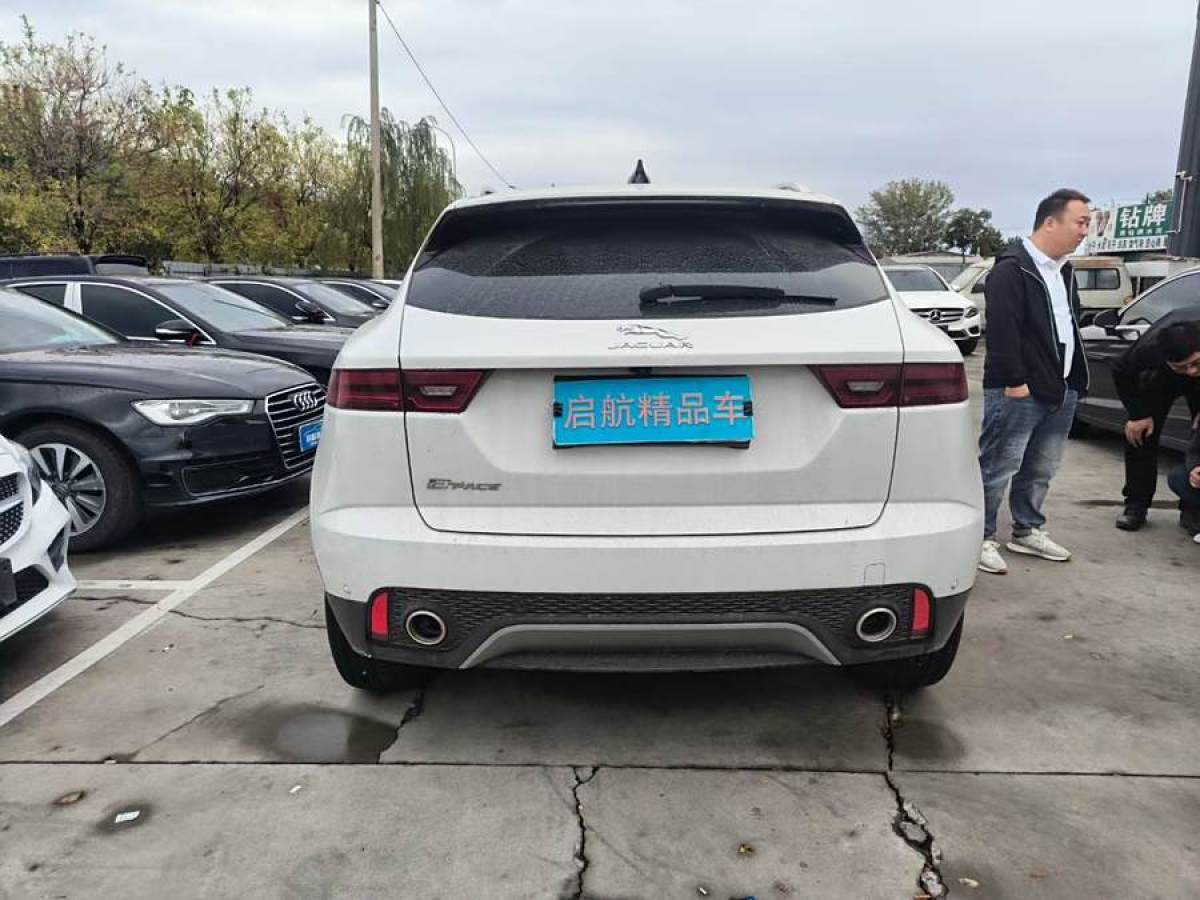 捷豹 E-PACE  2024款 進(jìn)取運(yùn)動(dòng)版 R-DYNAMIC S圖片