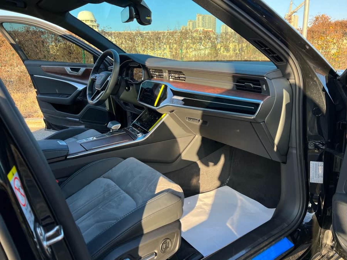 奧迪 奧迪A6L  2024款 45 TFSI quattro 臻選動感型圖片