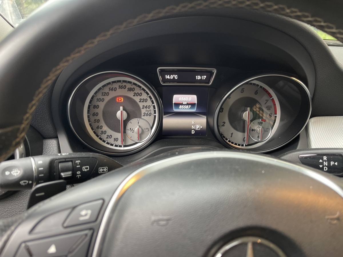 奔驰 奔驰GLA  2018款 GLA 260 4MATIC 运动型图片