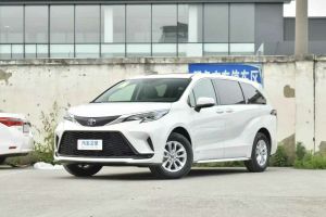 凱美瑞 豐田 雙擎 2.0HG 光輝版