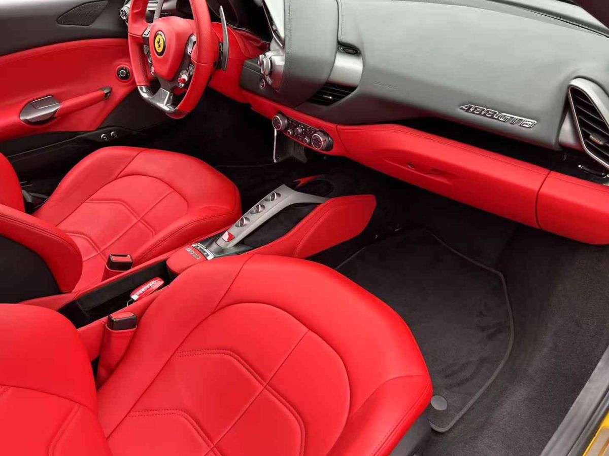 法拉利 GTC4Lusso  2017款 3.9T V8圖片