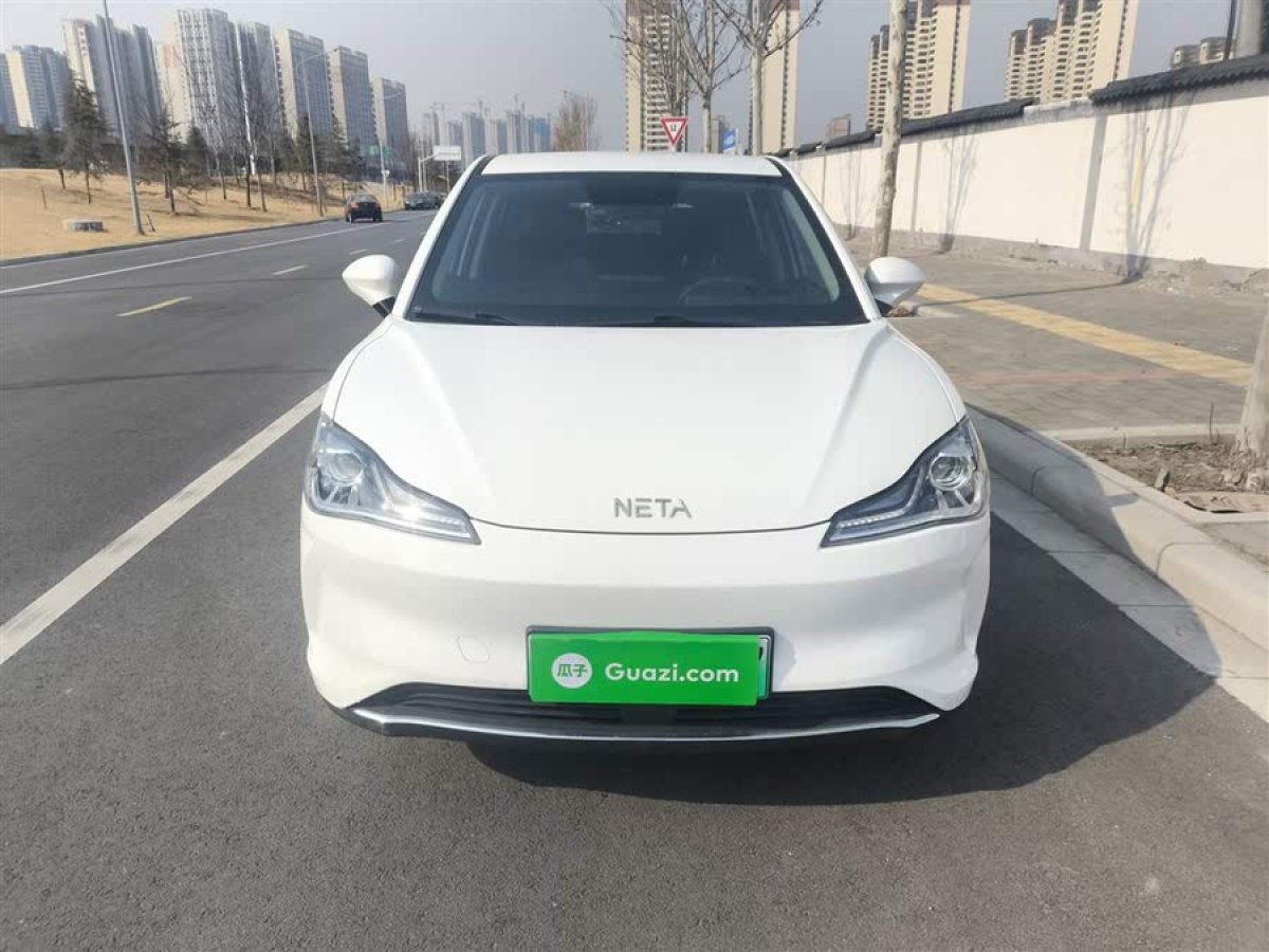 哪吒 哪吒V  2022款 潮 400 Lite 粉色定制款圖片