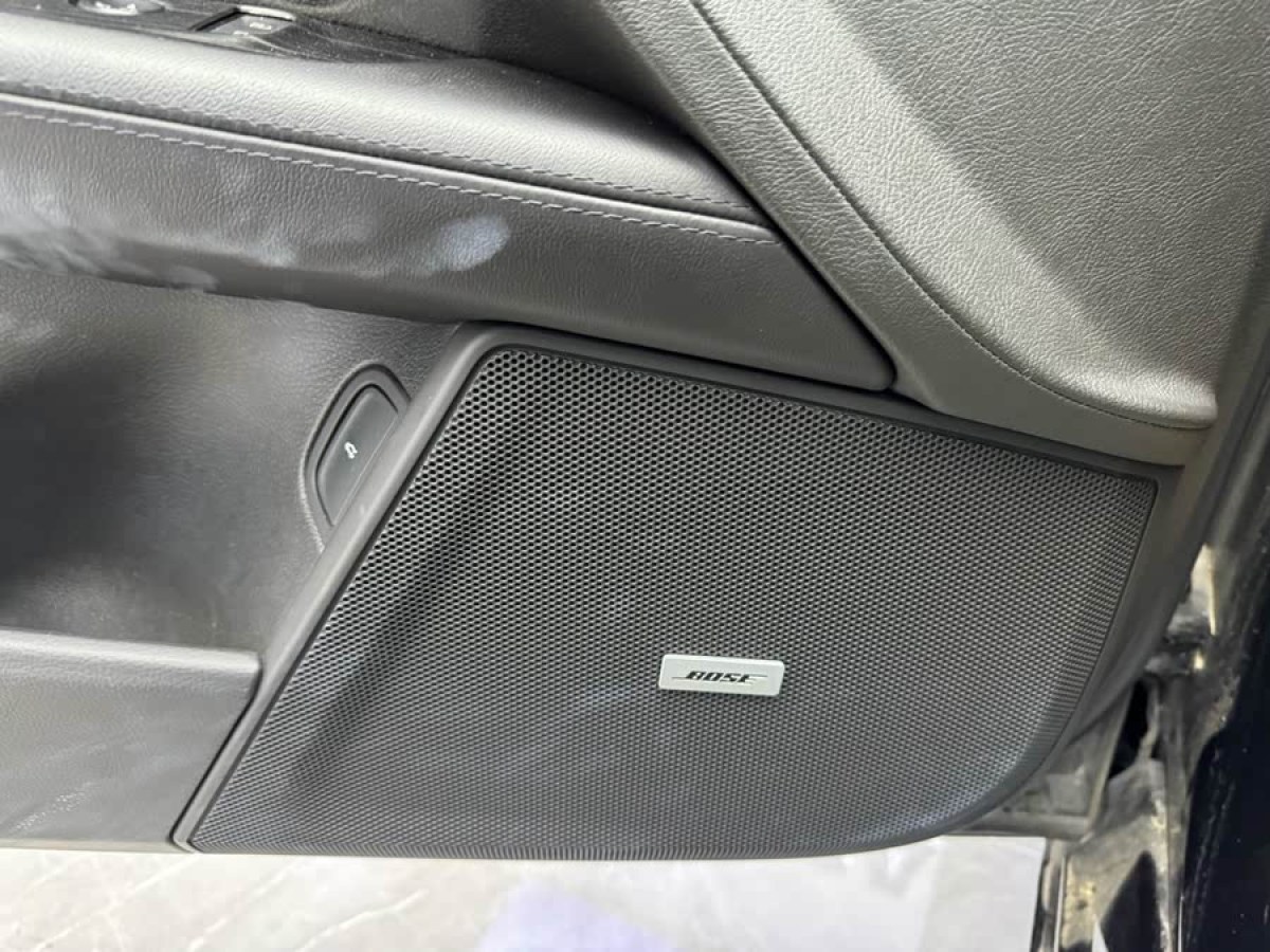 凱迪拉克 CT6  2017款 28T 豪華型圖片