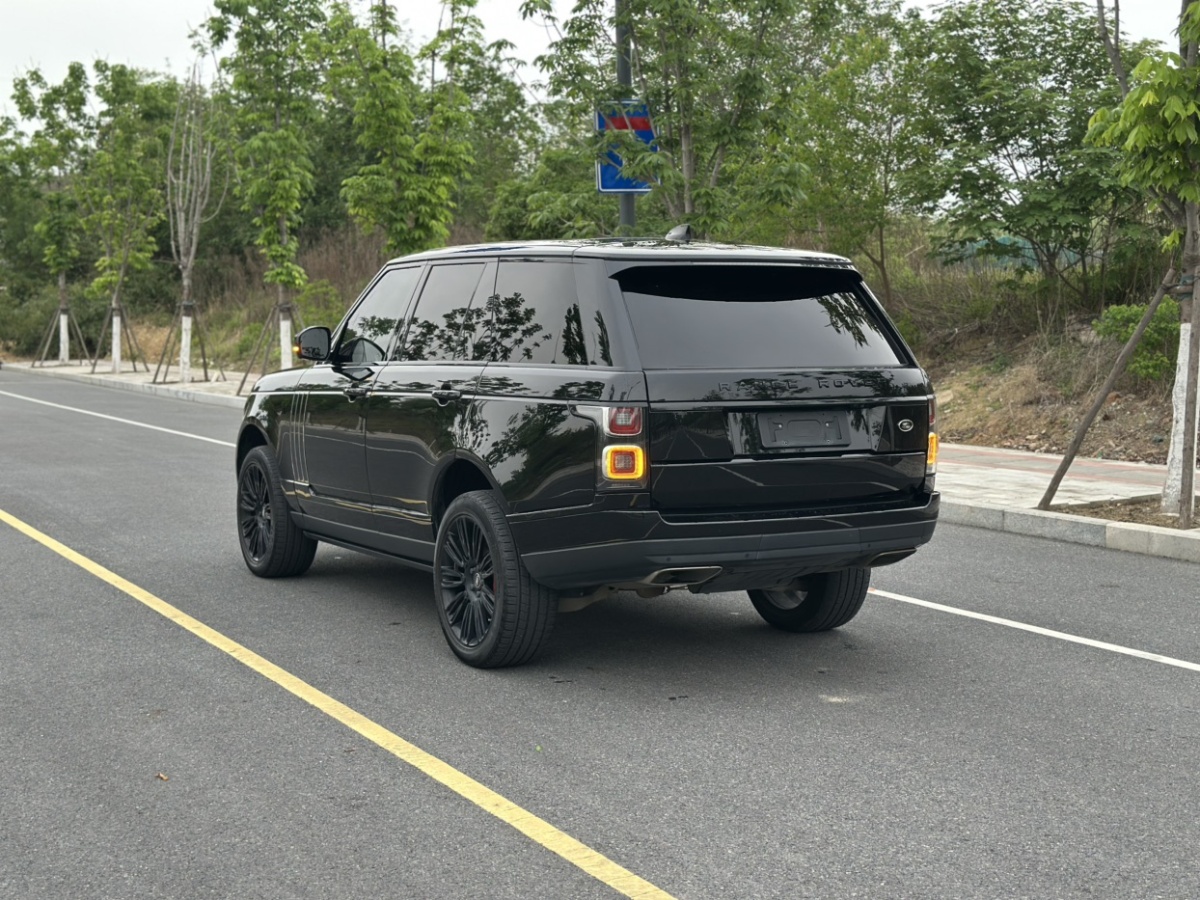 路虎 攬勝  2021款 3.0 L6 傳世版圖片