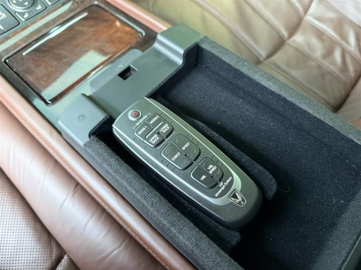 現(xiàn)代 雅科仕  2012款 3.8 GDi尊享版圖片