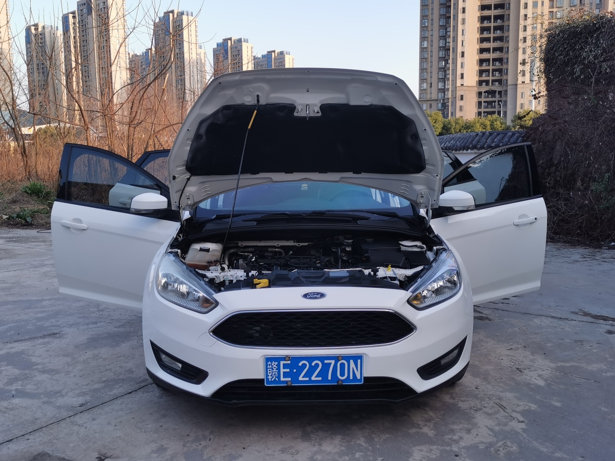 福特 福克斯  2015款 兩廂 1.6L 自動(dòng)舒適型圖片