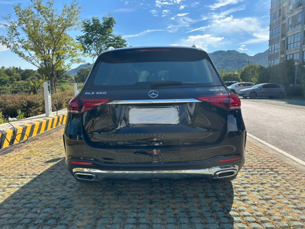 奔馳 奔馳GLE  2020款 改款 GLE 350 4MATIC 時(shí)尚型圖片