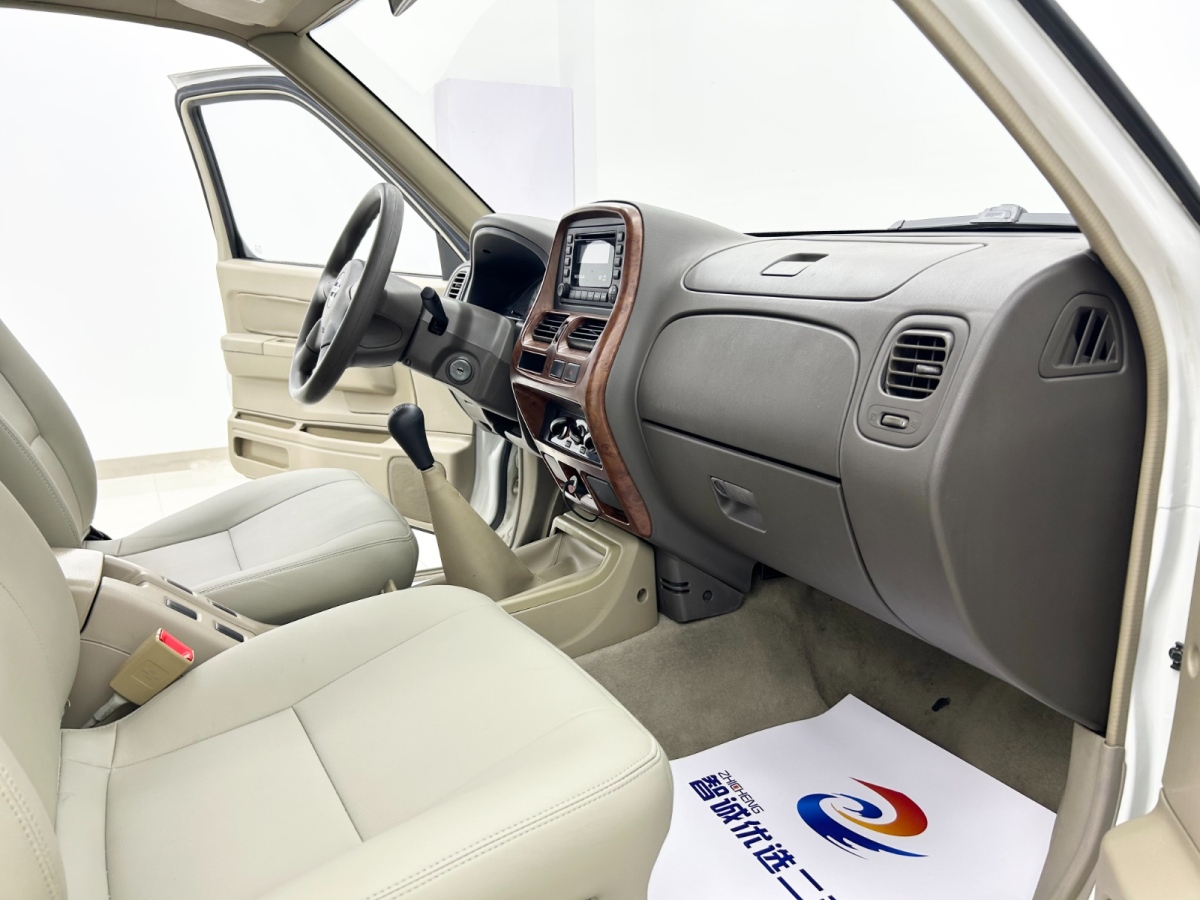 日產(chǎn) D22  2011款 2.4L汽油兩驅(qū)標(biāo)準(zhǔn)型圖片
