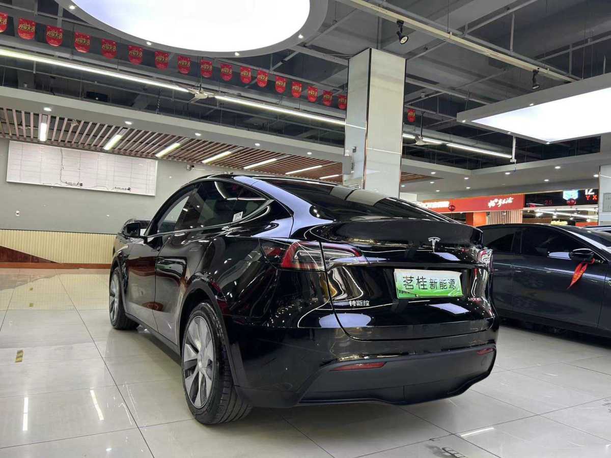 特斯拉 Model 3  2021款 改款 標(biāo)準(zhǔn)續(xù)航后驅(qū)升級版圖片