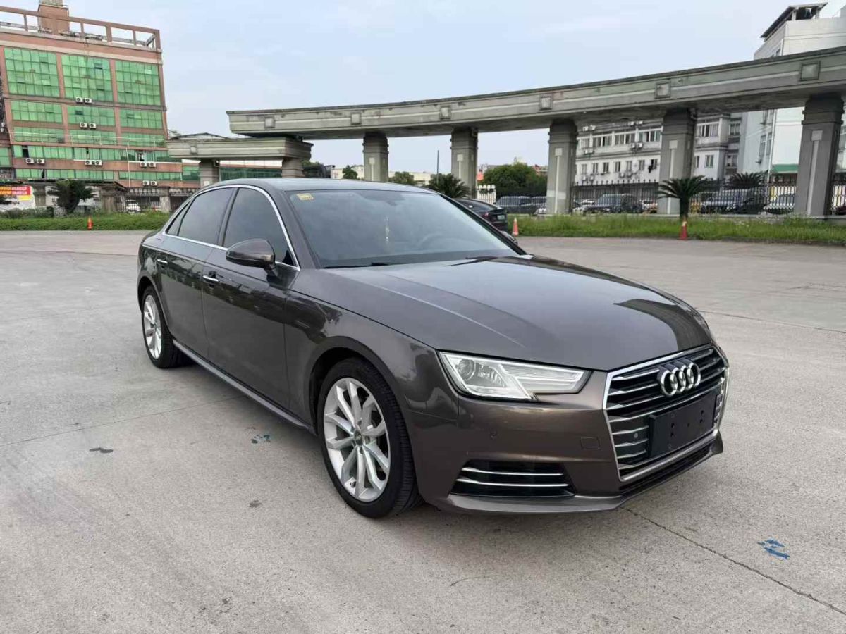 奧迪 奧迪A4L  2018款 30周年年型 30 TFSI 進(jìn)取型圖片