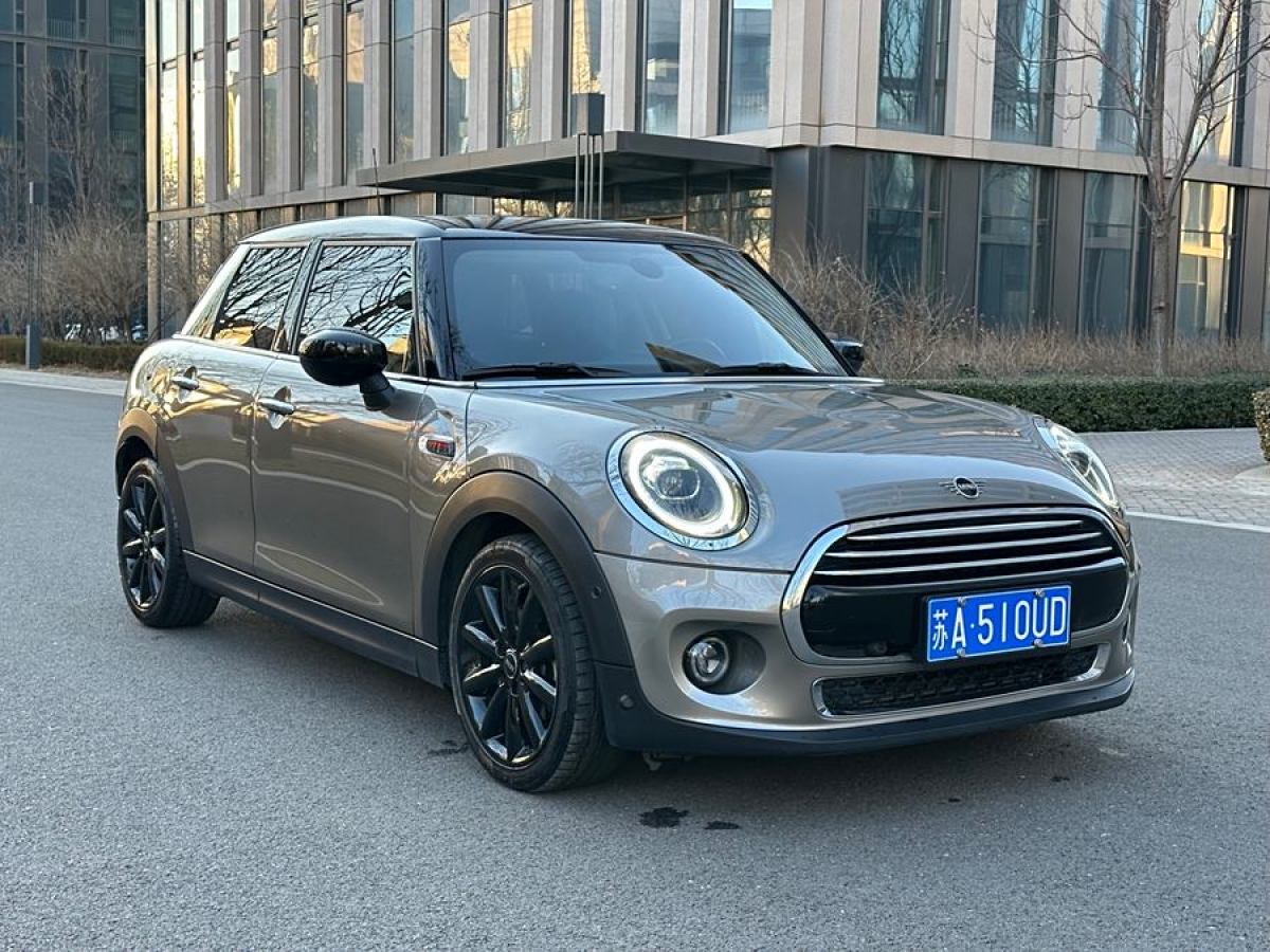 MINI MINI  2021款 1.5T COOPER 藝術(shù)家 五門版圖片