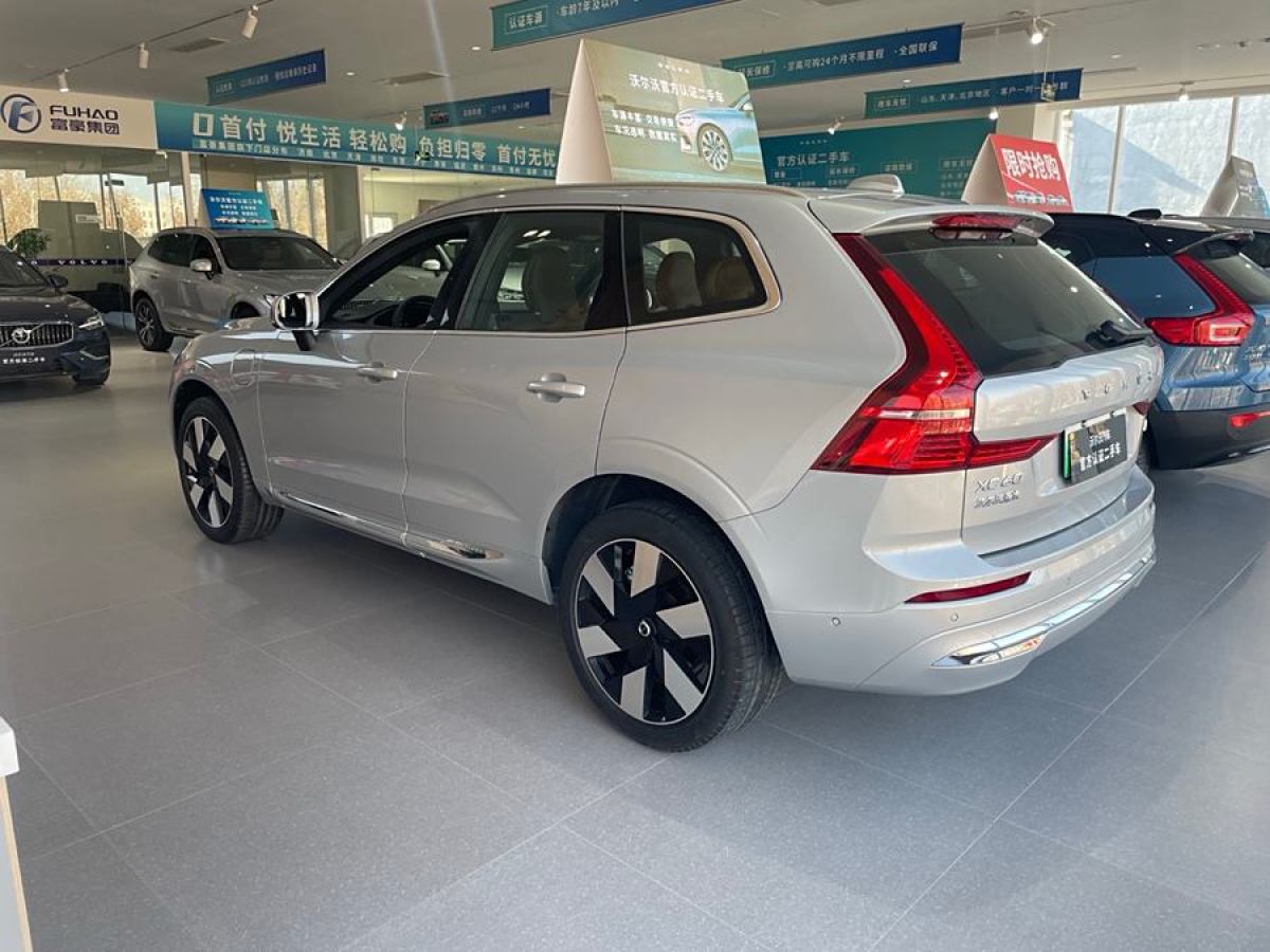 沃爾沃 XC60新能源  2024款 T8 插電混動(dòng) 長續(xù)航四驅(qū)智遠(yuǎn)豪華版圖片