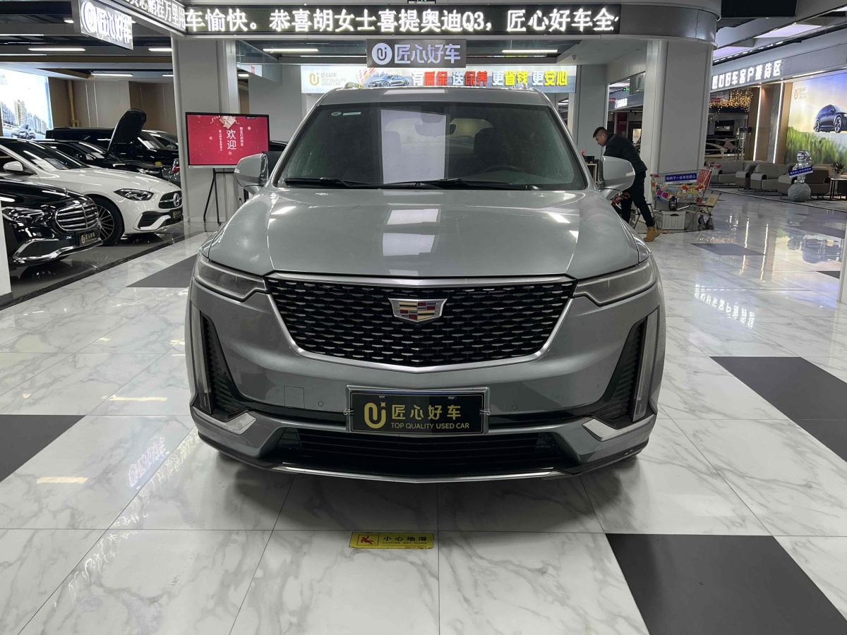 凱迪拉克 XT6  2022款 2.0T 六座四驅(qū)豪華型標(biāo)準(zhǔn)版圖片