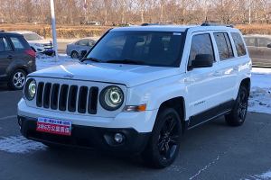 自由客 Jeep 2.4 豪華導(dǎo)航版