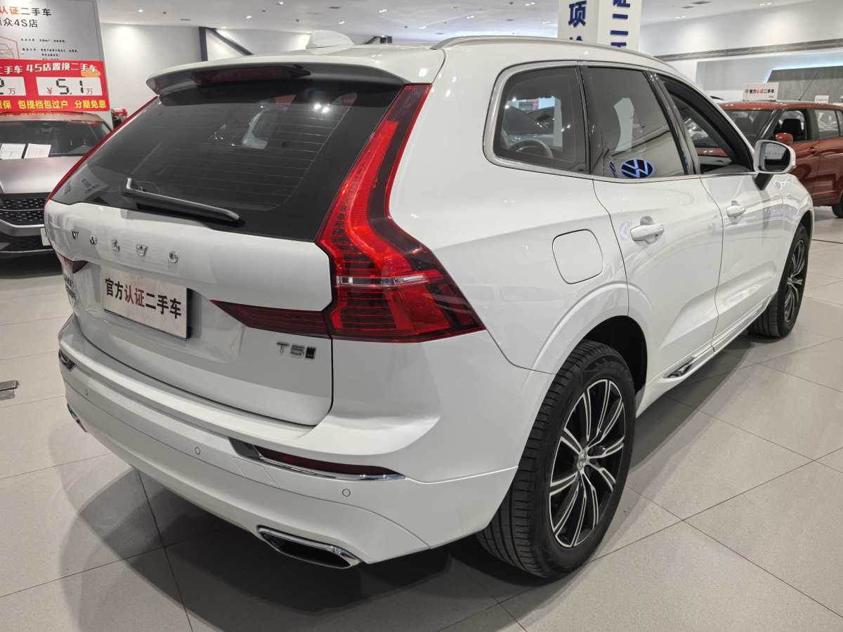 沃爾沃 XC60  2021款 T5 四驅(qū)智遠豪華版圖片