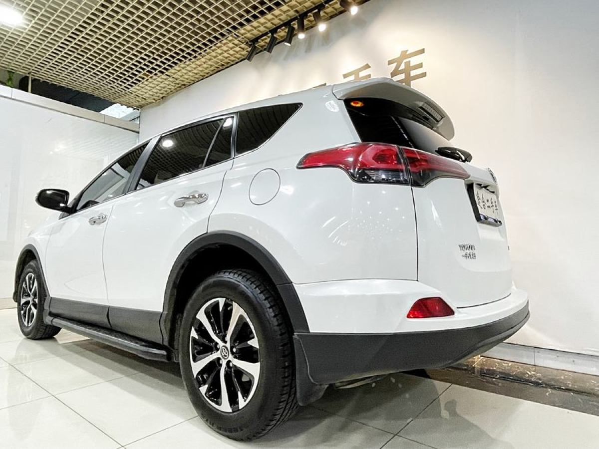 豐田 RAV4榮放  2016款 2.0L CVT兩驅(qū)風(fēng)尚版圖片