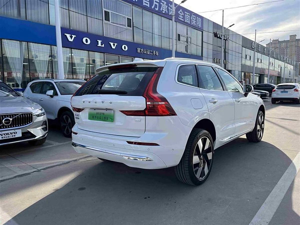 沃爾沃 XC60新能源  2024款 T8 插電混動(dòng) 長續(xù)航四驅(qū)智雅豪華版圖片