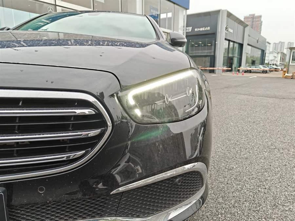 奔馳 奔馳E級(jí)  2021款 改款 E 300 L 豪華型圖片