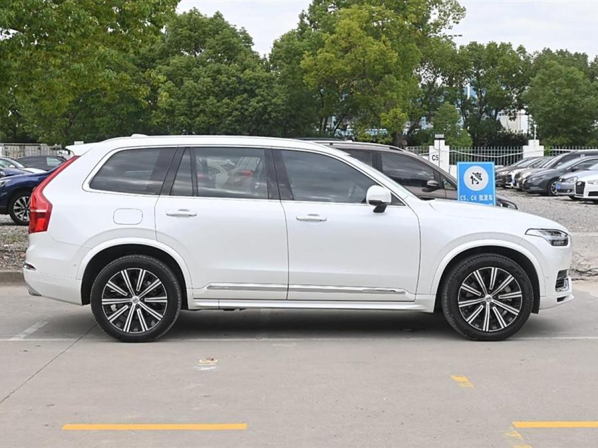 沃爾沃 XC90新能源  2021款 E驅(qū)混動(dòng) T8 智尊豪華版 7座圖片