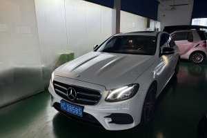 奔驰E级 奔驰 改款 E 200 运动型 4MATIC