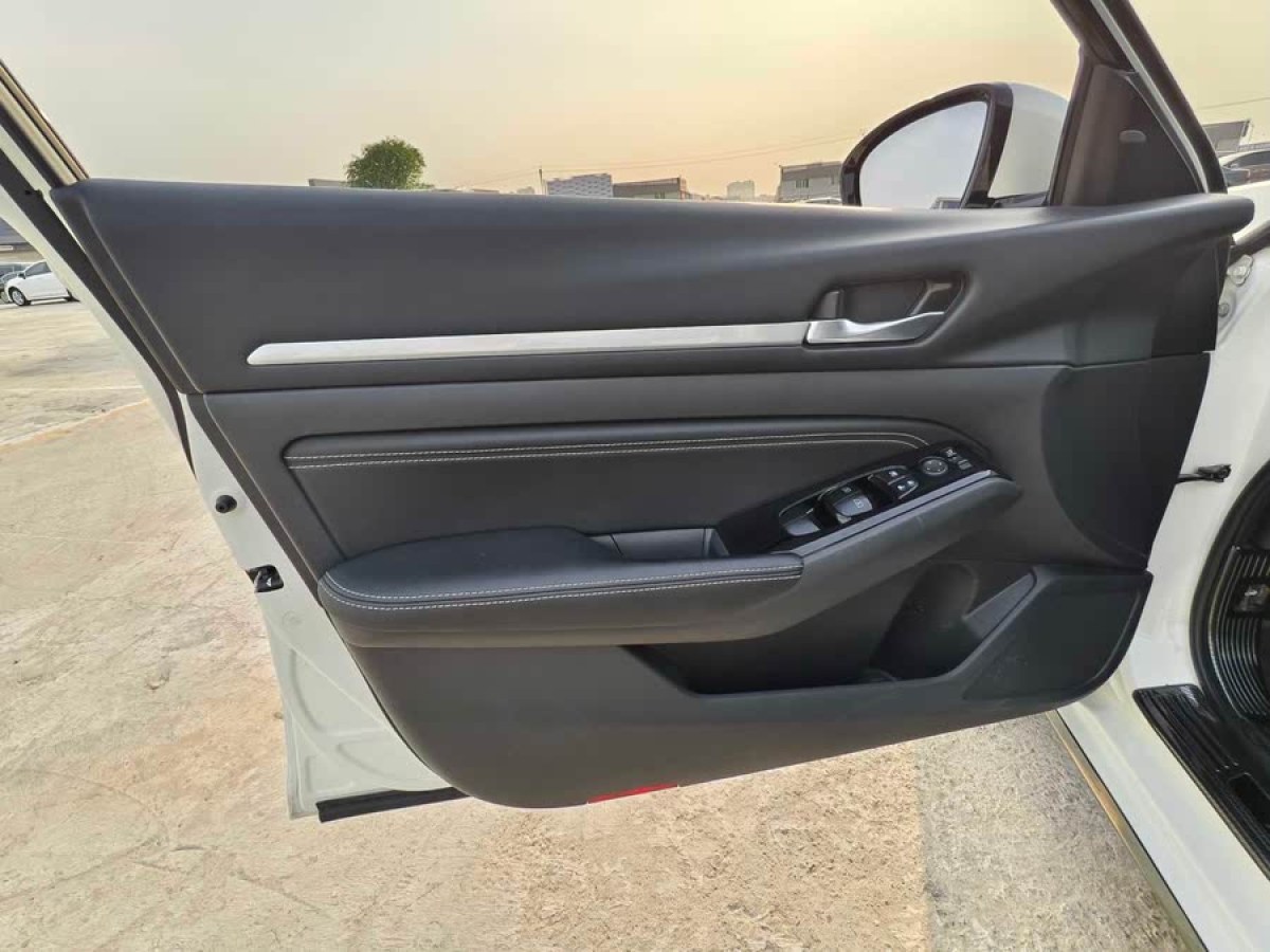 日產(chǎn) 天籟  2021款 2.0L XL Upper AD1 智行領(lǐng)航版圖片