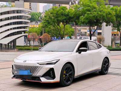 2022年5月 长安 长安UNI-V 1.5T 尊贵型图片