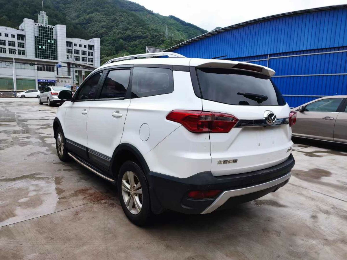 北汽幻速 S3  2018款 1.5L 手動豪華型圖片