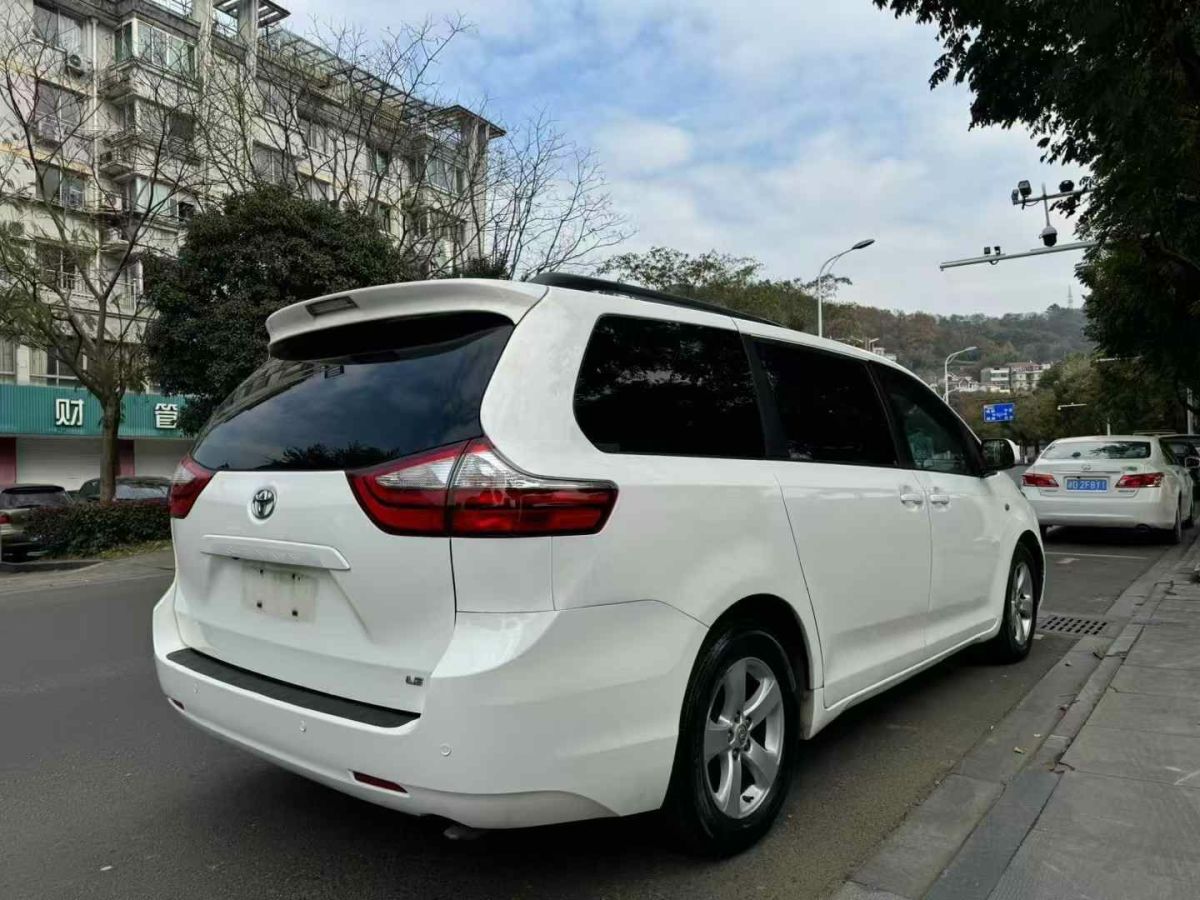 豐田 塞納  2015款 3.5L 兩驅(qū)L圖片