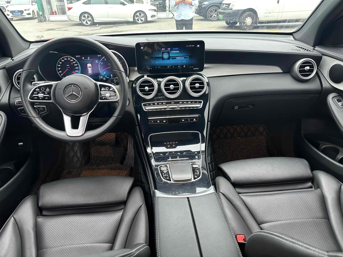 2021年12月奔馳 奔馳GLC  2021款 GLC 260 L 4MATIC 動感型