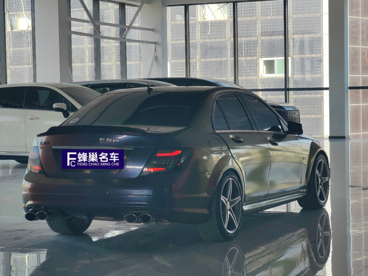 奔馳 奔馳C級(jí)AMG  2010款 AMG C 63 動(dòng)感型增強(qiáng)版圖片