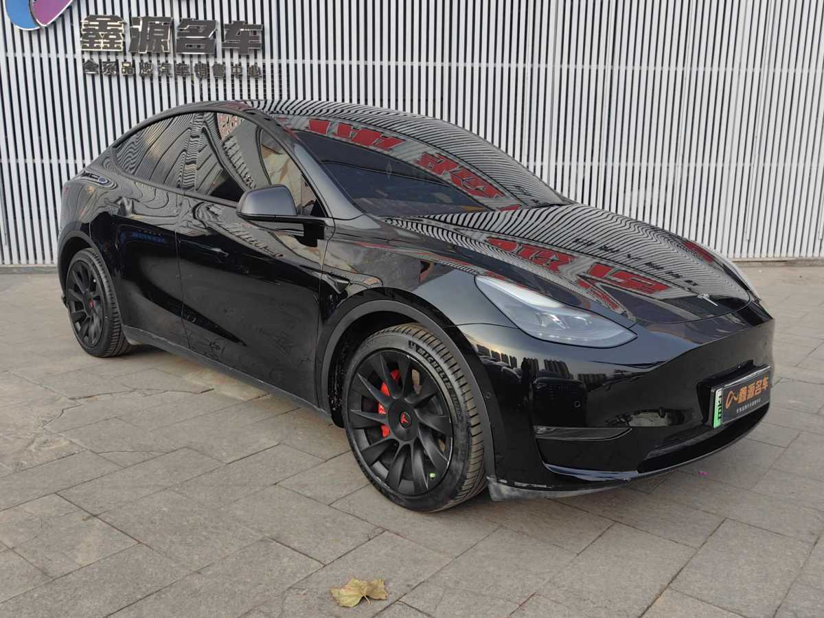 特斯拉 Model 3  2021款 改款 標(biāo)準(zhǔn)續(xù)航后驅(qū)升級版圖片