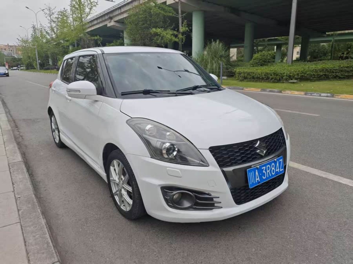 鈴木 速翼特  2014款 1.6L CVT兩驅(qū)豪華版圖片