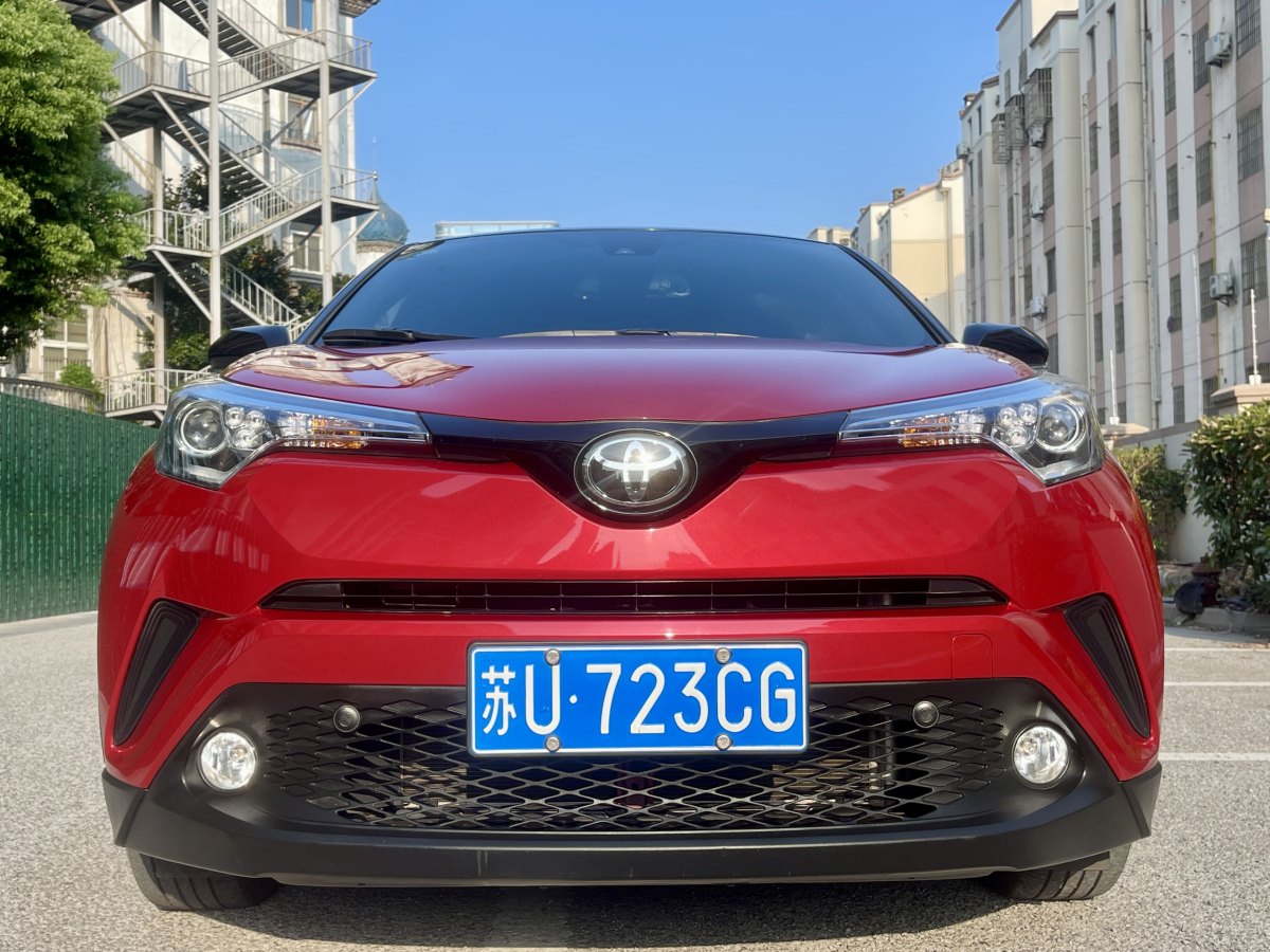 豐田 C-HR  2020款 2.0L 領(lǐng)先版圖片