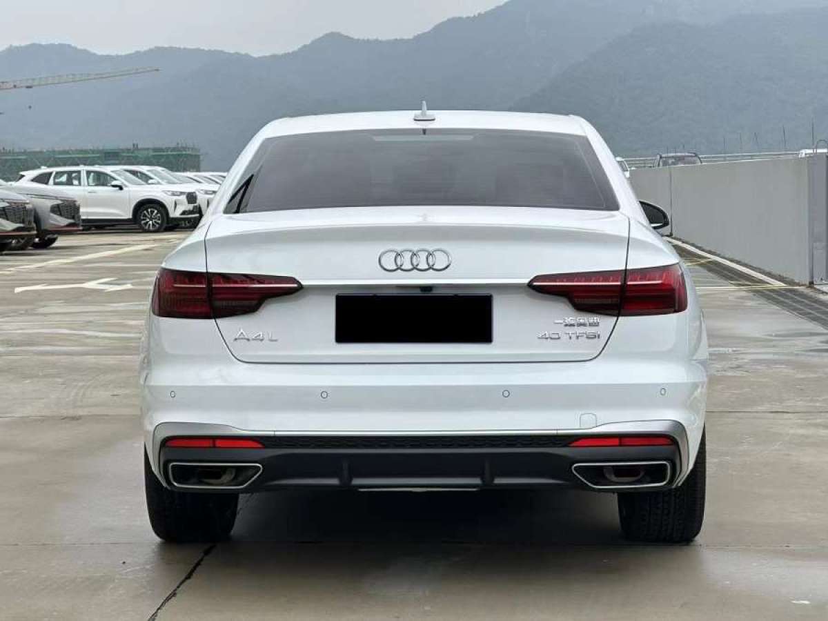 2022年3月奧迪 奧迪A4L  2022款 40 TFSI 豪華動(dòng)感型