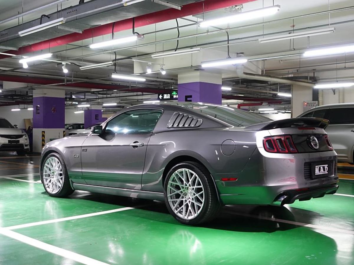 福特 Mustang  2013款 5.0L GT自動(dòng)標(biāo)準(zhǔn)型圖片