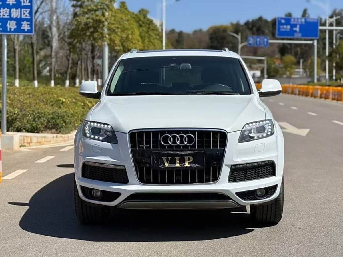 奧迪 奧迪Q7  2014款 35 TFSI 運(yùn)動(dòng)型圖片