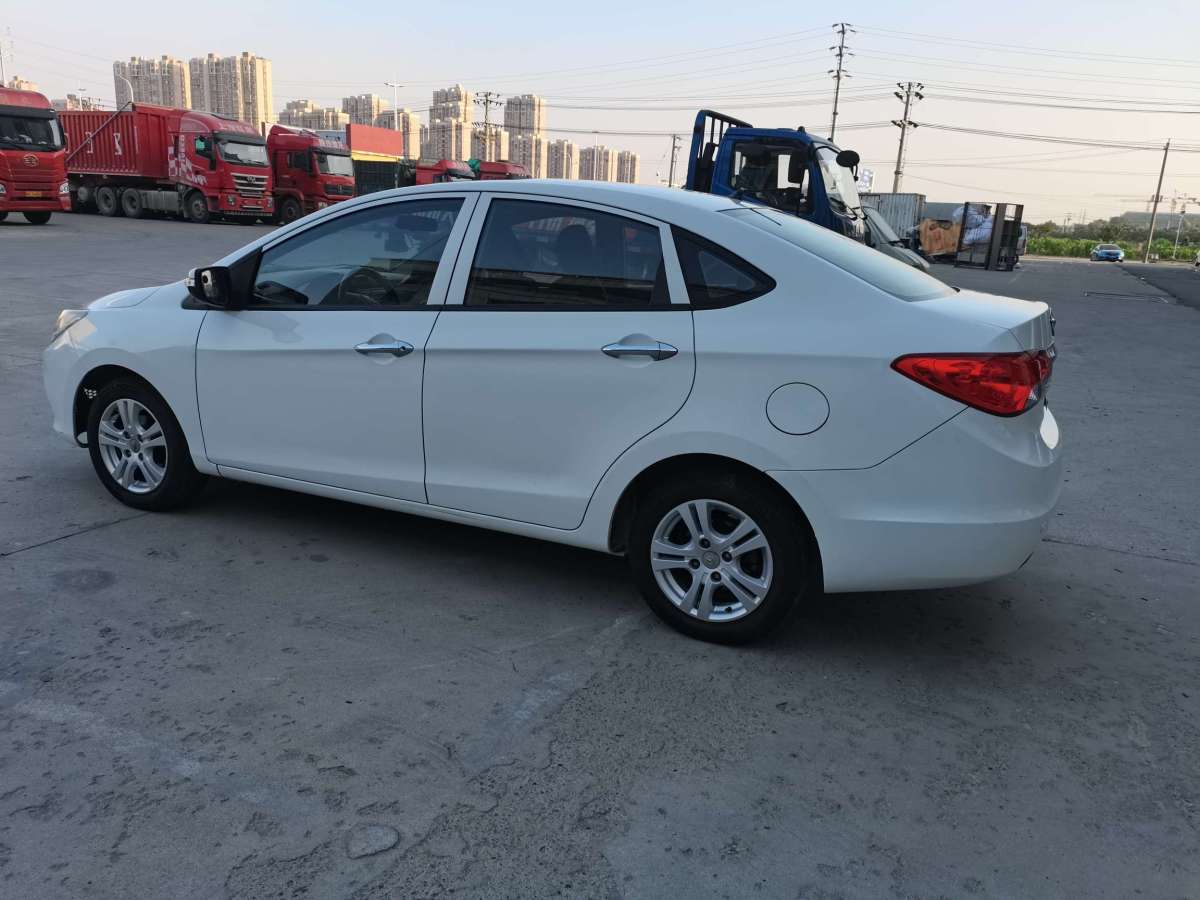 海馬 M3  2015款 1.5L 手動標(biāo)準(zhǔn)型圖片