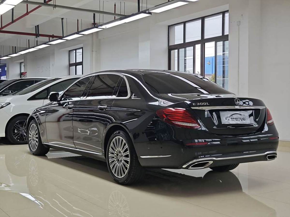 奔馳 奔馳E級(jí)  2020款 E 300 L 豪華型圖片