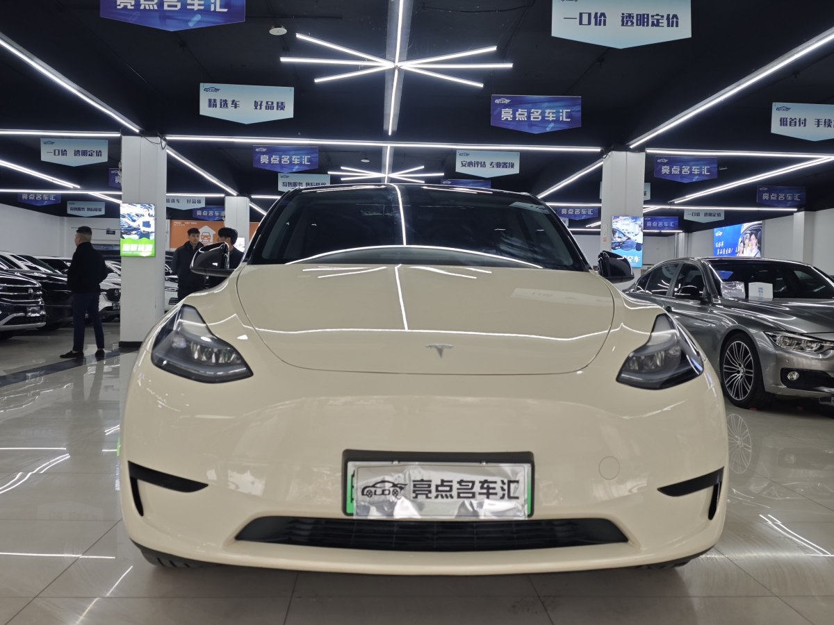 特斯拉 Model 3  2023款 煥新版 后輪驅(qū)動圖片