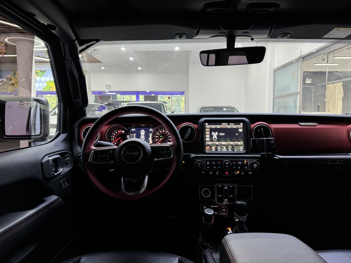 Jeep 牧马人  2019款 2.0T Rubicon 四门版 国VI图片