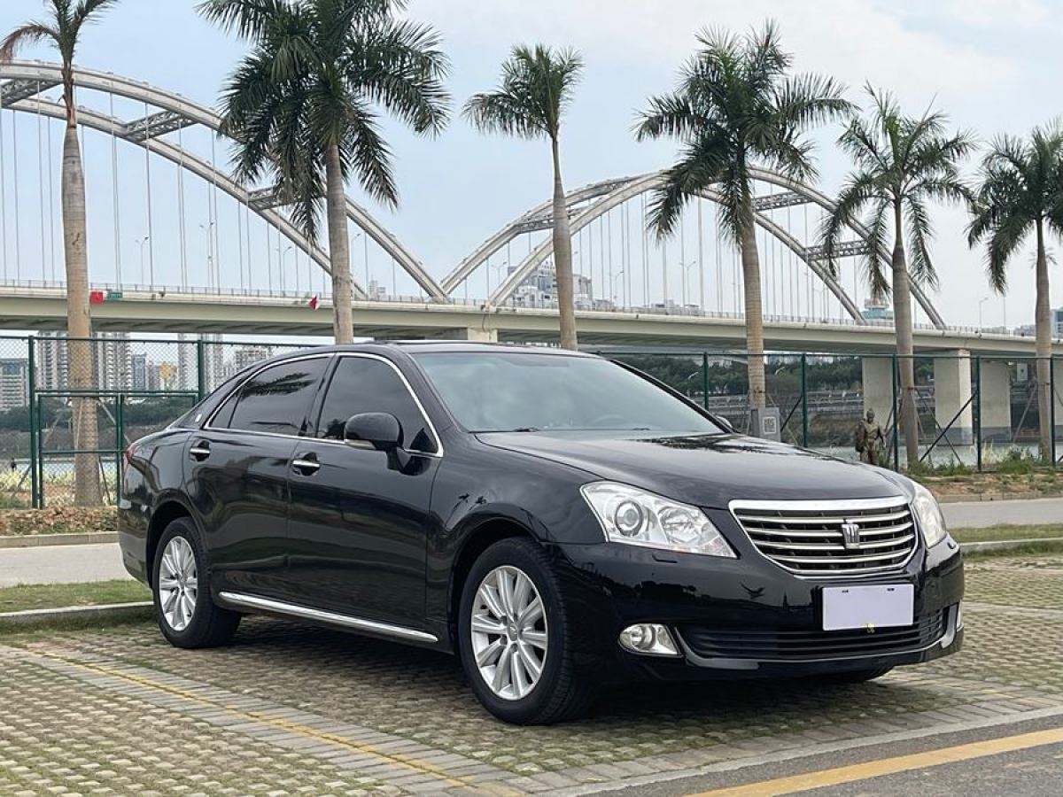 豐田 皇冠  2012款 2.5L Royal 導(dǎo)航版圖片