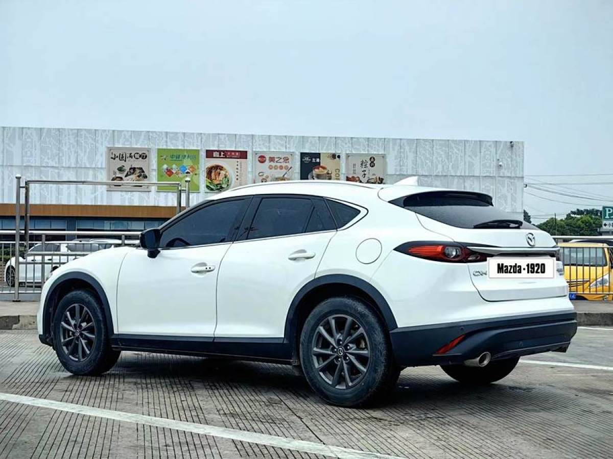 馬自達(dá) CX-4  2021款 2.0L 自動兩驅(qū)藍(lán)天品位版圖片