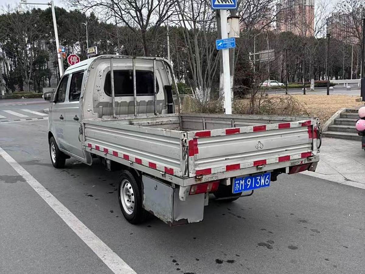 長(zhǎng)安跨越 跨越王X1  2022款 1.2L舒適型載貨汽車(chē)單排雙后輪2990軸距3.05米LJ469Q-AEB圖片