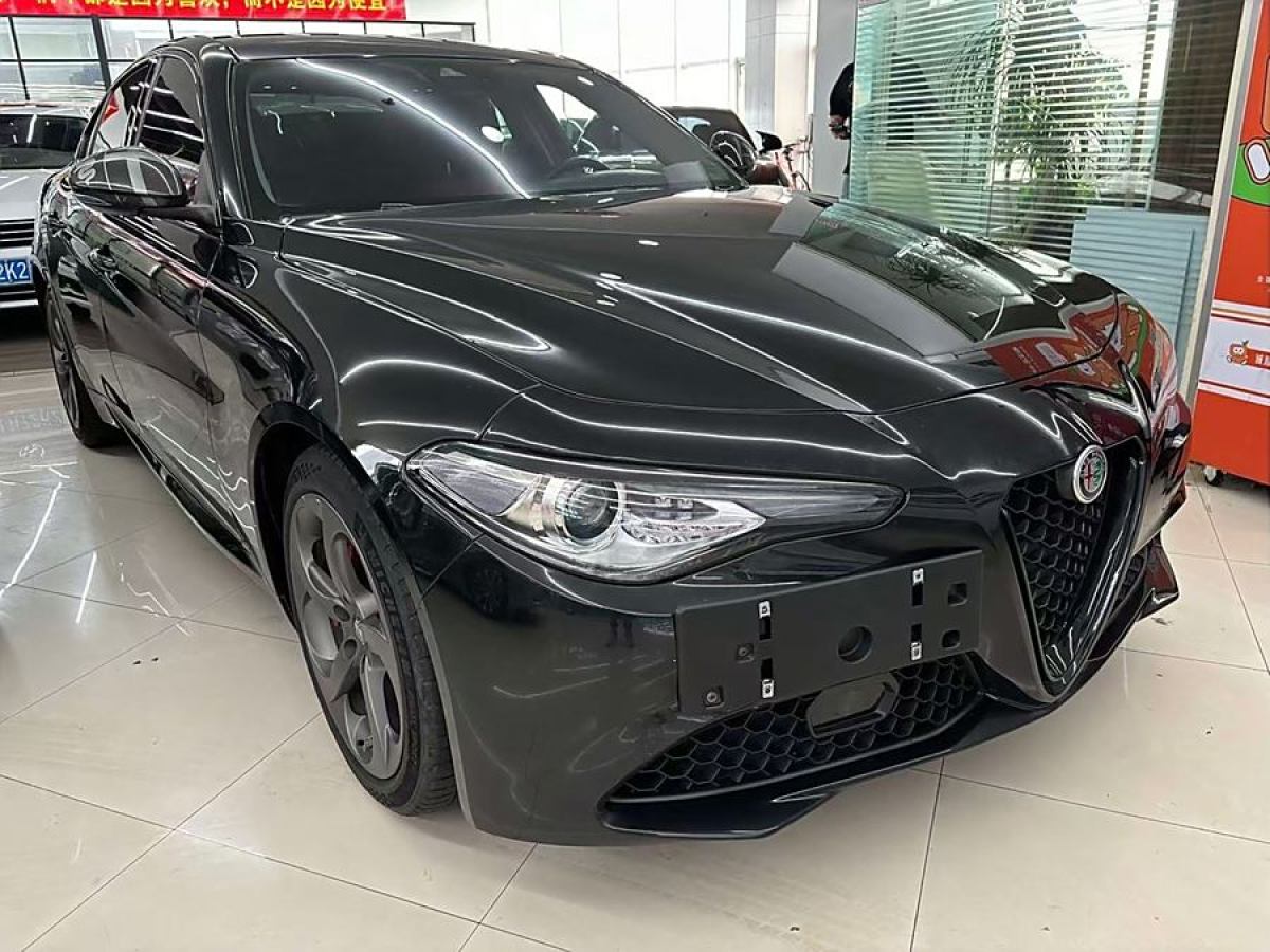 2019年10月阿爾法·羅密歐 Giulia  2020款 2.0T 280HP 黯夜魅影限量版