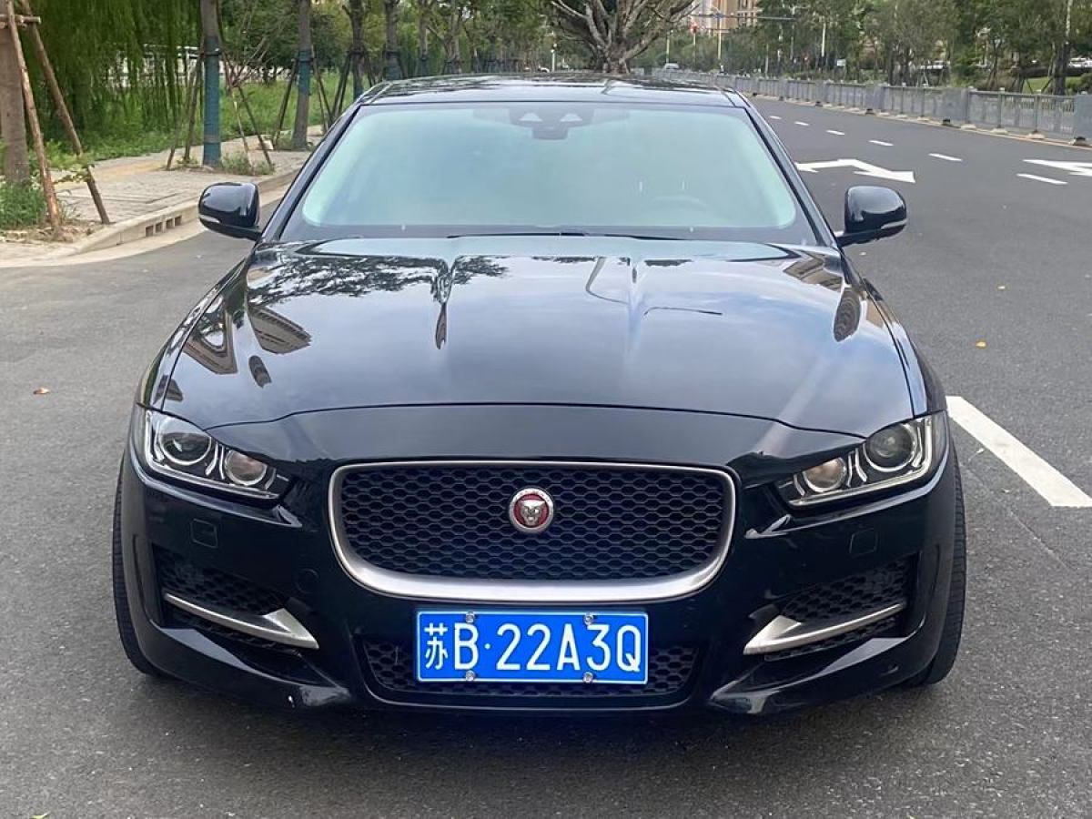 捷豹 XE  2018款 2.0T 300PS 四驅(qū)R-Sport運動版圖片