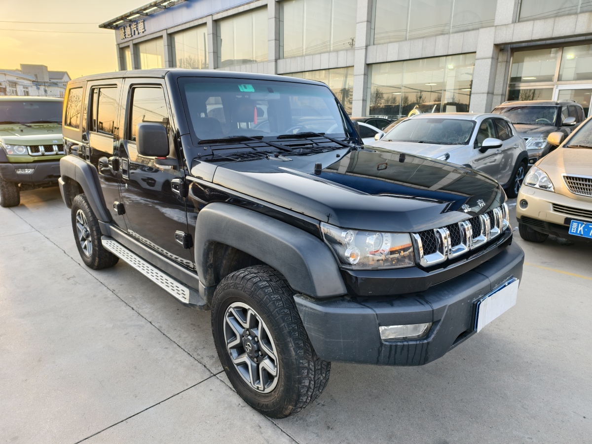 北京 BJ40  2019款  2.3T 自動四驅(qū)環(huán)塔冠軍版 國VI圖片