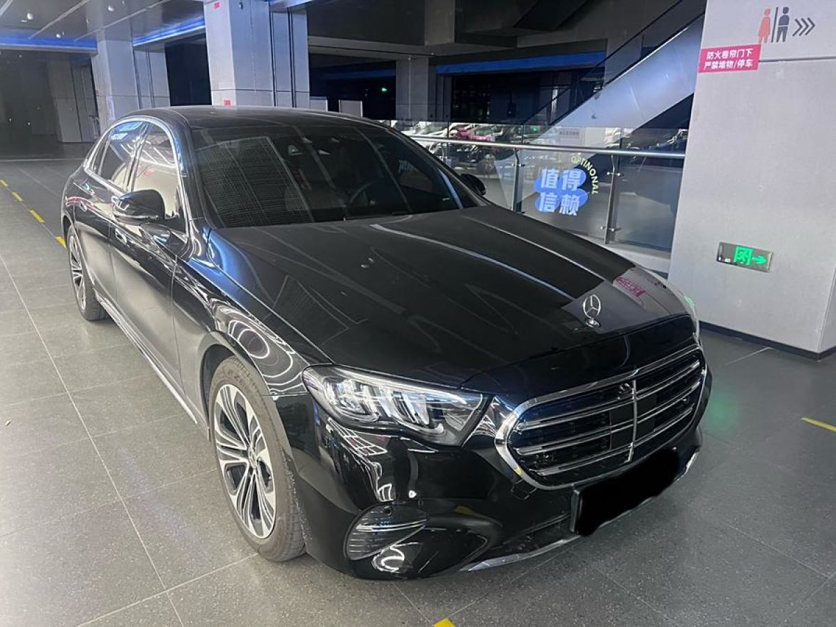 奔馳 奔馳E級(jí)新能源  2024款 E 350 e L 插電式混合動(dòng)力轎車(chē)圖片