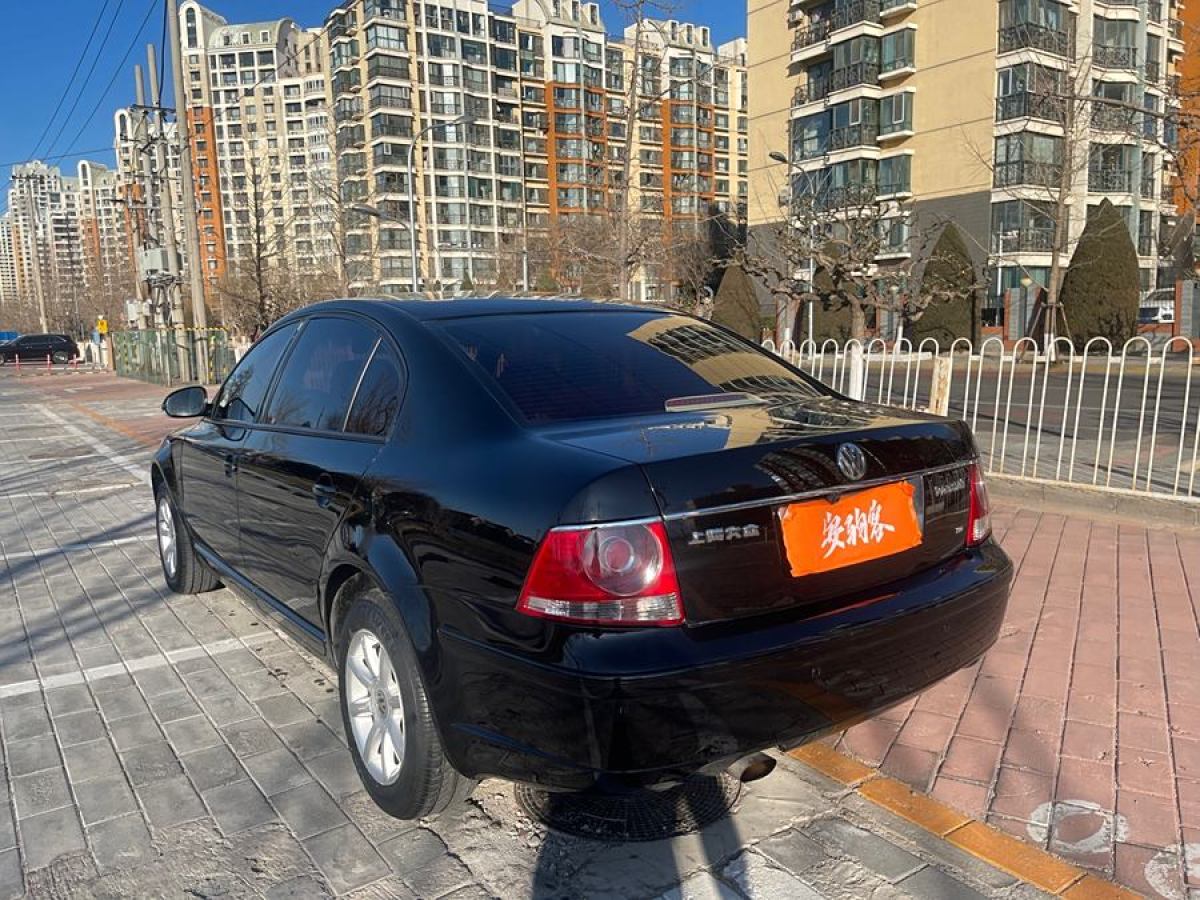 大眾 Passat領(lǐng)馭  2007款 2.0L 自動(dòng)標(biāo)準(zhǔn)型圖片